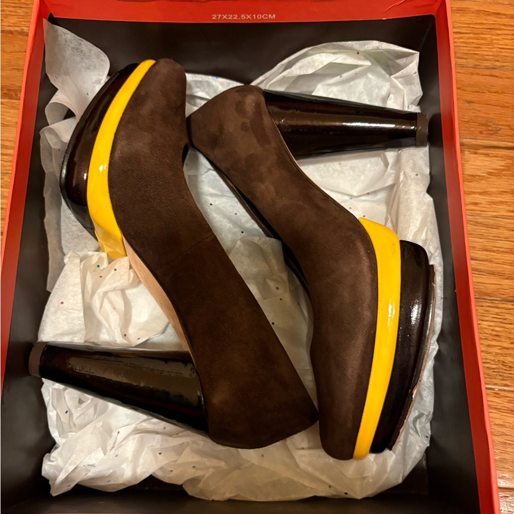 Devani Brown and Yellow Women's Heels Pre- Owned